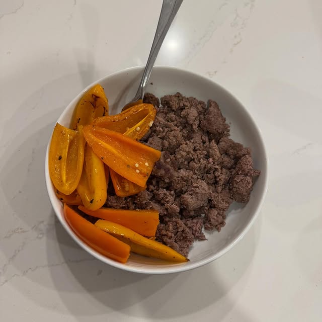 THE MOST BORING FOOD YOU WILL SEE IN YOUR LIFE! Air, water, and your intrusive thoughts…