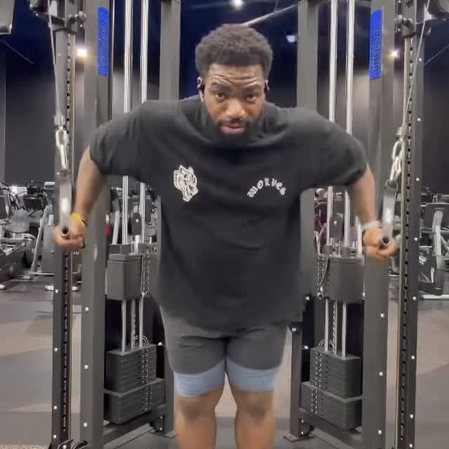 Strong starts with showing up. The rest follows.
@officialbluephace getting it done, on…