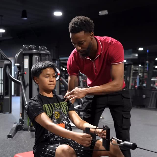 Part time trainer, full time therapist 🤕😂

Tag your therap— we mean TRAINER below! Tr…