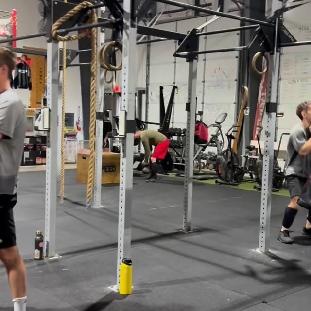 Putting in the work! #crossfit #trainhard #consistencyiskey🗝️